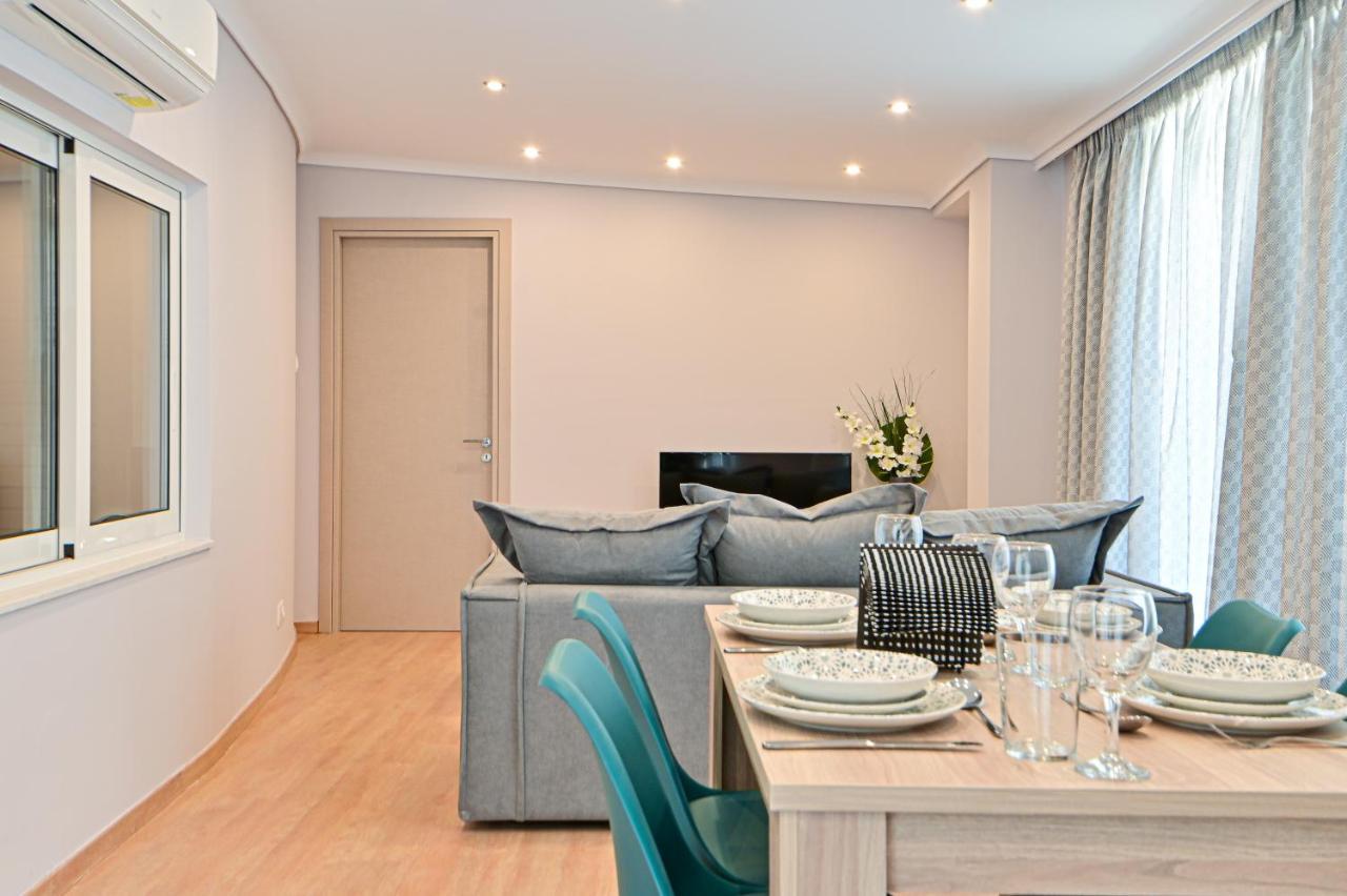Charming Apartment With A Sea View Terrace Pireusz Kültér fotó