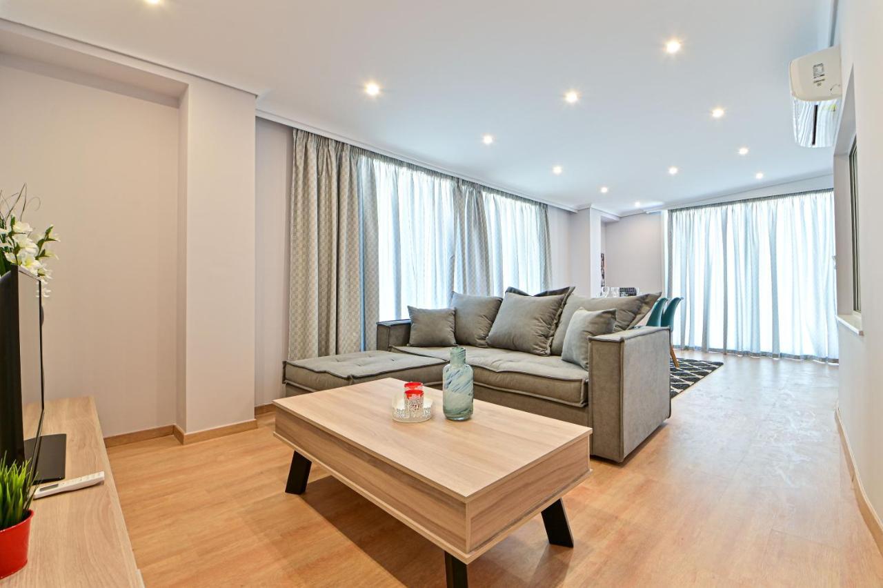 Charming Apartment With A Sea View Terrace Pireusz Kültér fotó