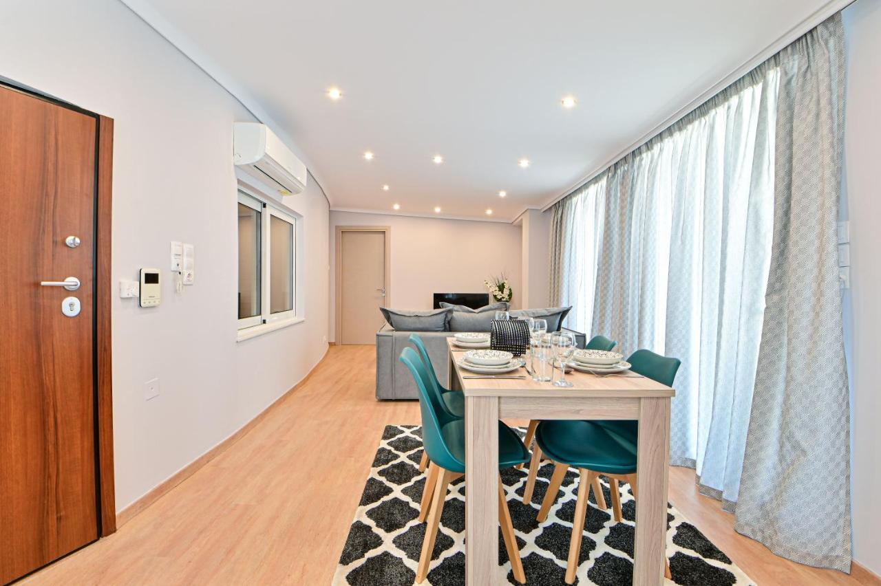 Charming Apartment With A Sea View Terrace Pireusz Kültér fotó